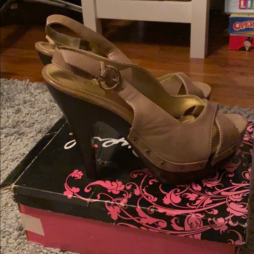 Open Toe Heels - Picture 3 of 3